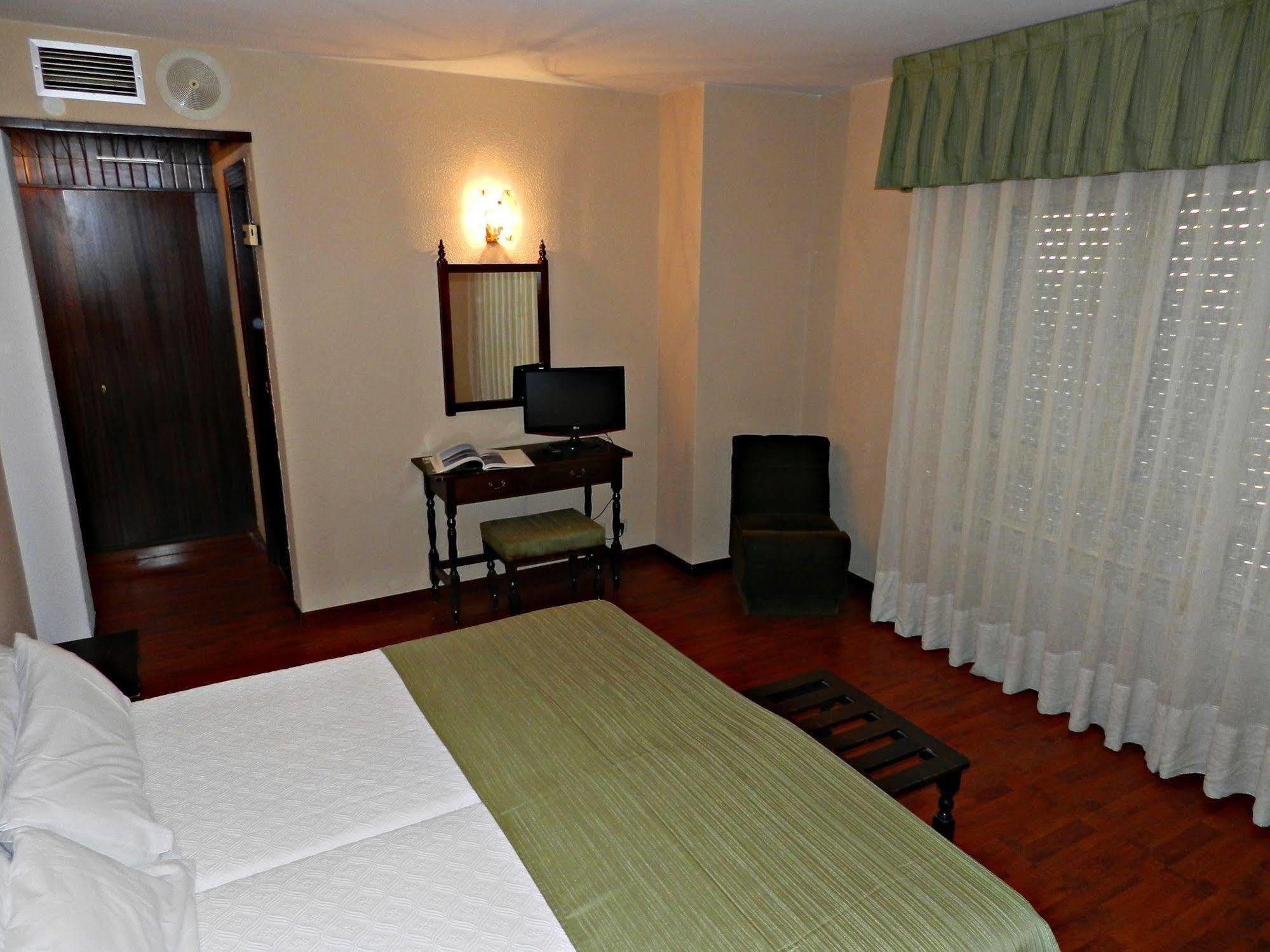 Hotel Alda Centro Gijon Ngoại thất bức ảnh